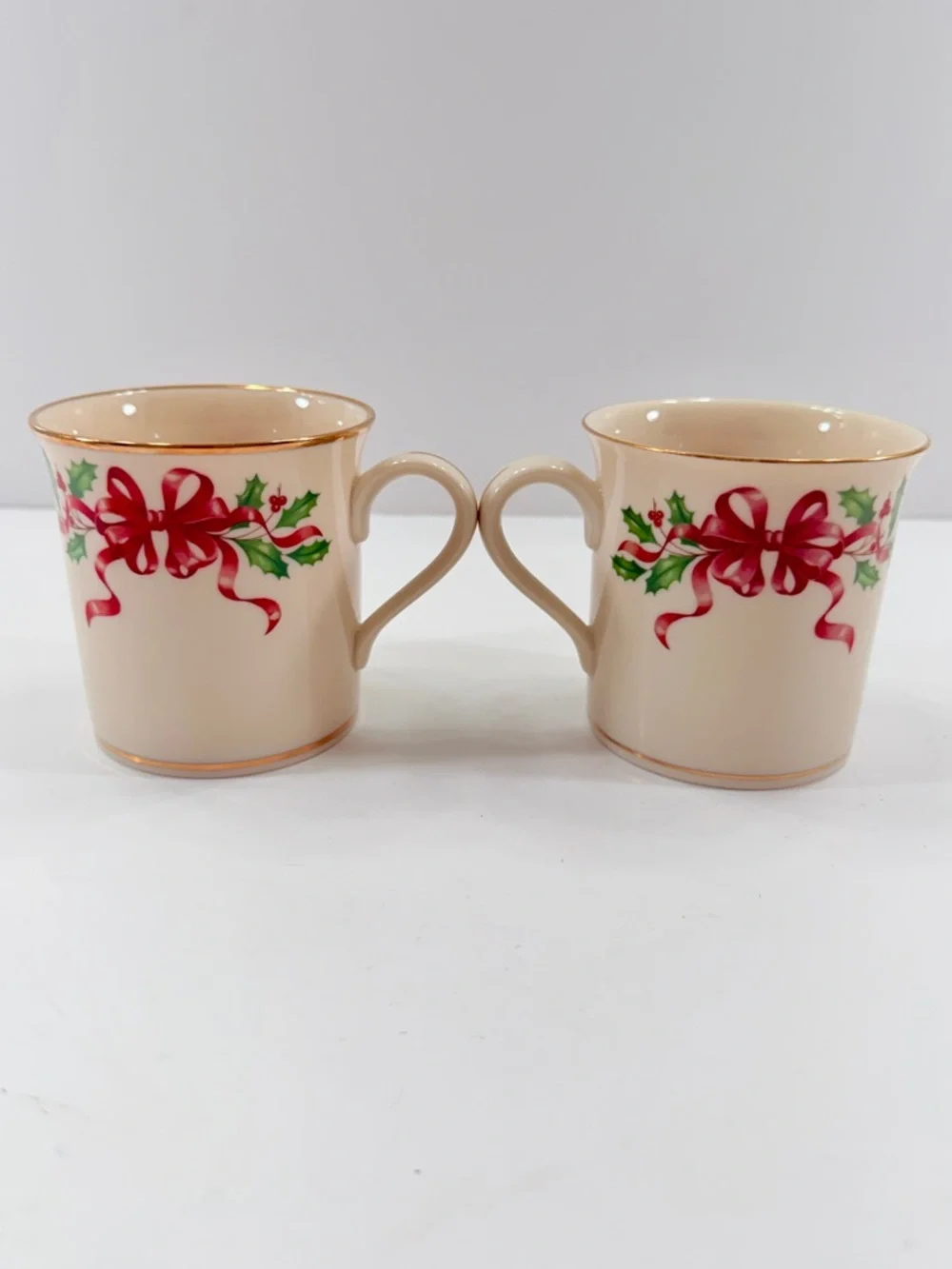 Lenox Mug Holiday Gold Porcelain Red Ribbon 24K‎ Gold Trim Discontinued Set of 2